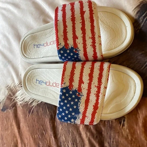 Red white blue slides hey dudes
